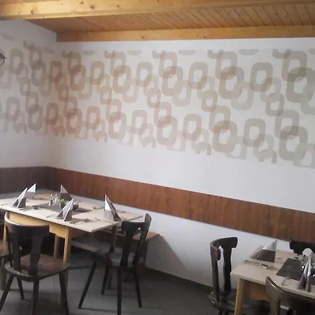 Kardinál * Velke Uherce