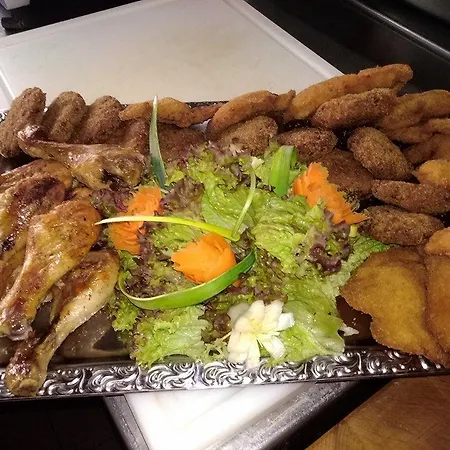 Kardinál Pensión Velke Uherce